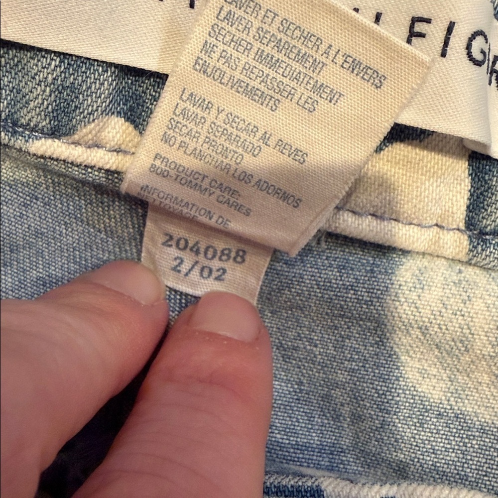 Tommy Hilfiger Blue Floral Jean Shorts vintage - Picture 6 of 6